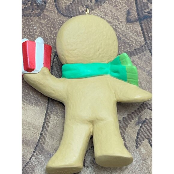 Hallmark Keepsake "One Sweet Cookie" 2012 Special Edition Ornament - Picture 4 of 4